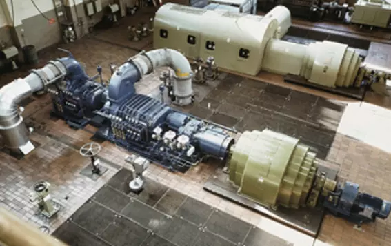 Großes Kompressorsystem in einer Kokerei mit leistungsstarker Dichtungstechnik in Deutschland.