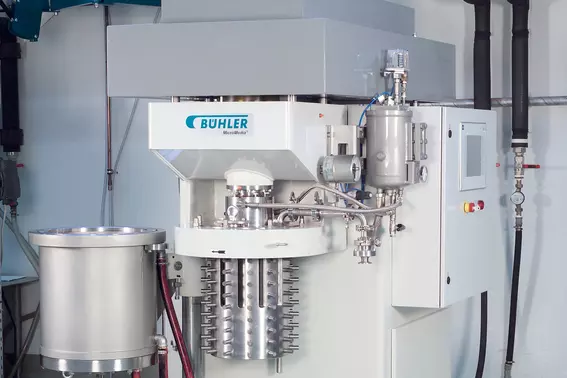 Agitator seal installed in a bead mill for reliable mixing and dispersion processes in Korea.