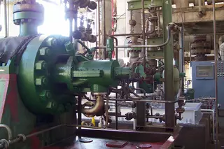 Wellen einer Between-Bearings-Pumpe in einer Industrieanlage in Venezuela zuverlässig abgedichtet mit leistungsstarken Gleitringdichtungen.