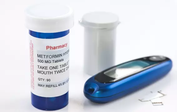 Retrofit pharmazeutischer Rührwerke mit AGSZ-Gleitringdichtungen zur Steigerung von Prozesssicherheit und Hygiene in Arzneimittelproduktionen in Norwegen.