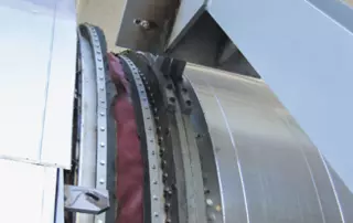 Drehrohrofen-Dichtungssystem in einer Müllverbrennungsanlage in Deutschland installiert für effiziente Gasdichtheit und reduzierte Emissionen.