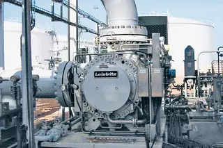 Leistritz-Doppelschrauben-Mehrphasenpumpe mit EagleBurgmann SHV-D4/170-E1 Doppeltwirkender Wellendichtung an einer ExxonMobil-Pumpstation in Afrika.