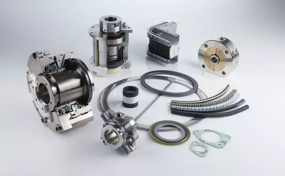 High-quality spare parts and machine components made of metal and rubber – seals, bearings, couplings, housings and hoses for industrial machines and systems.