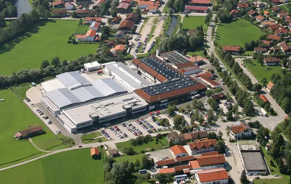 Luftansicht der EagleBurgmann Einrichtung in Eurasburg in Deutschland.