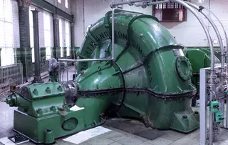 Retrofit to split mechanical seal on historic British pump station equipment in Germany.