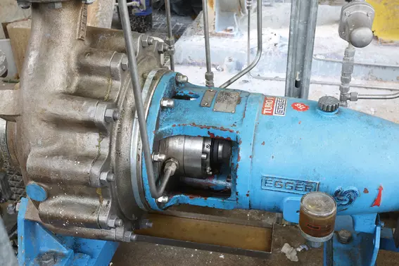 Dual cartridge mechanical seals installed on a centrifugal pump for reliable operation in Germany.