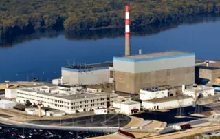 Industrial power generation facility beside a river, representing EagleBurgmann DF-SA with DiamondFace mechanical seal technology in demanding energy sector applications.